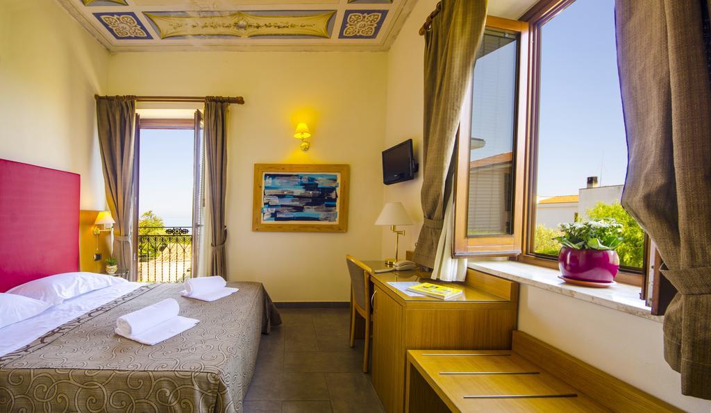 تْشيفالو Villa Margherita المظهر الخارجي الصورة