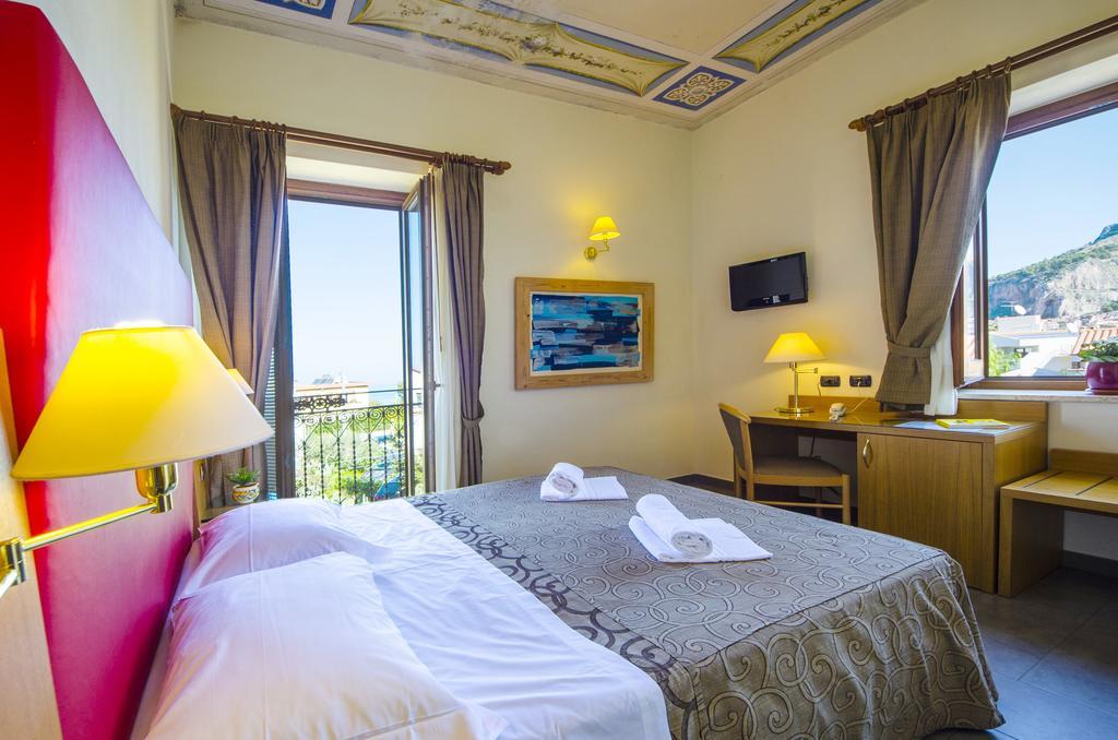 تْشيفالو Villa Margherita المظهر الخارجي الصورة