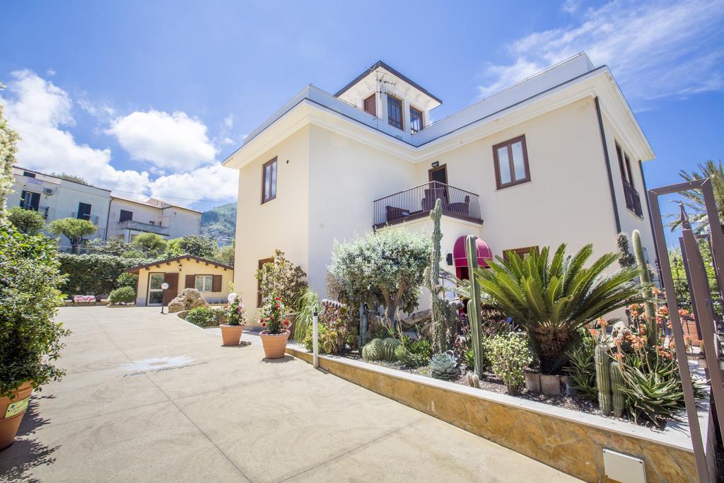 تْشيفالو Villa Margherita المظهر الخارجي الصورة