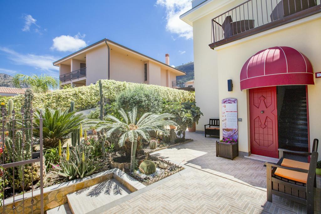 تْشيفالو Villa Margherita المظهر الخارجي الصورة