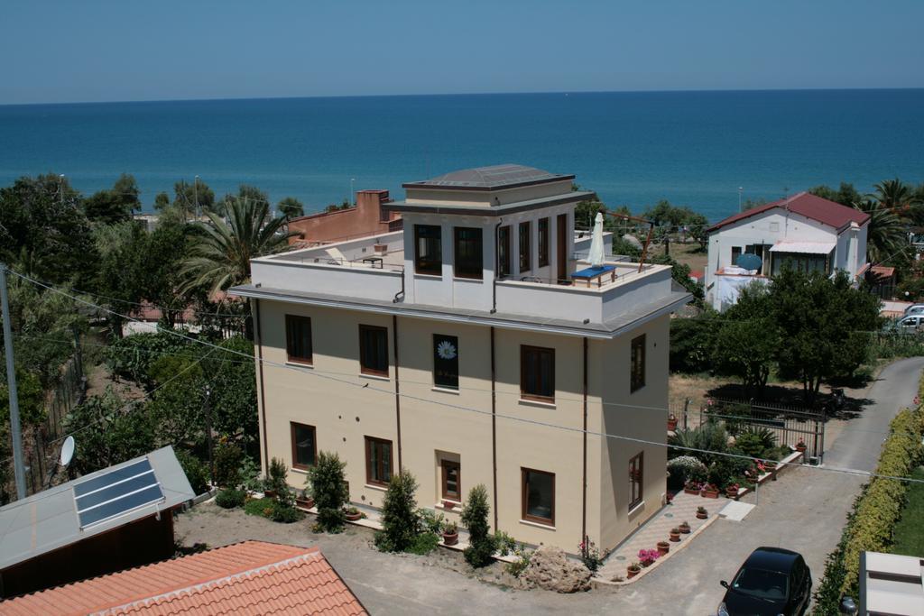 تْشيفالو Villa Margherita المظهر الخارجي الصورة